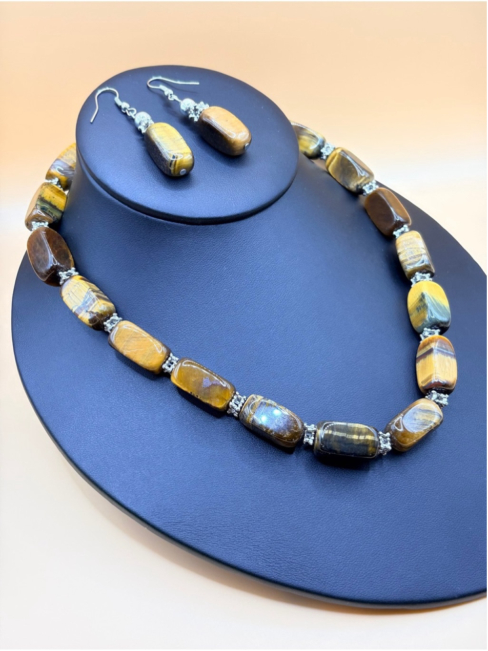 Beautiful Tiger's Eye Beaded Necklace & Earrings Set